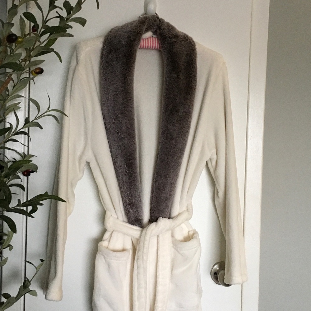 Plush Long Robe, OS - Picture 2 of 7